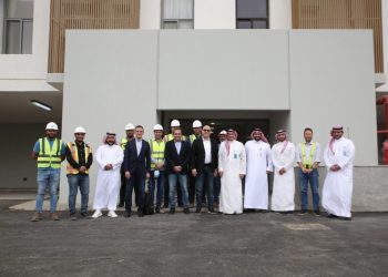 وزير الإسكان يتفقد أهم المشروعات السكنية.. ويستعرض مع نظيره السعودي التجربة العمرانية في البلدين