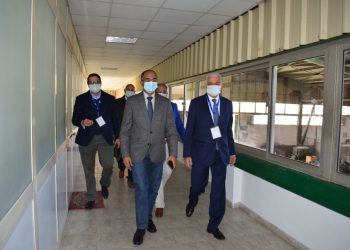 مسئولو المرافق بوزارة الإسكان يزورون مصنعا لإنتاج الطلمبات والمحركات الخاصة بمشروعات المياه والصرف وتحلية مياه البحر