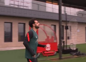 الفرعون يشارك في تدريبات ليفربول على ملعب الريدز