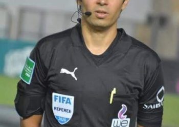 أحمد الغندور يدير لقاء الزمالك وسموحه