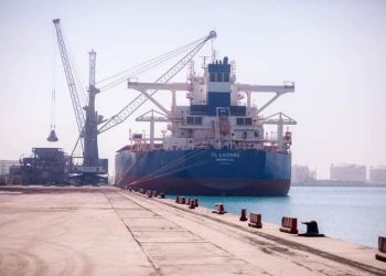 اقتصادية قناة السويس.. السفينة “CL LIUZHOU”  تغادر ميناء السخنة بعد تفريغ أكبر حمولة صب جاف