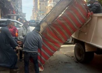 ضبط ٣٠ ألف حالة إشغال من المقاهي وغلق 2745 محل مخالف و 230 مقهى و 55 سنتر تعليمى