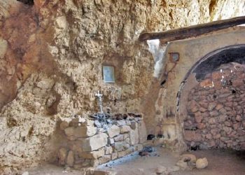 أديرة وكنائس الصليب بمصر والعالم