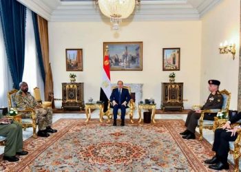 الرئيس السيسي وقائد القوات البرية الأوغندية  يتبادلان الرؤى بشأن أبرز القضايا المستجدة على الساحة القارية