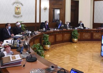 الحكومة: زيادة العلاوة الدورية للمخاطبين بقانون الخدمة المدنية ليصبح 8% من الأجر الوظيفى بدلا من 7%