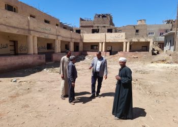 رئيس مدينة أرمنت يتابع الخدمات الحكومية بجنوب الأقصر