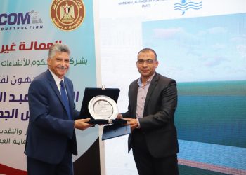 ” تاج عمود ” نموذج لتصميم مشروع مونوريل هدية لـ”سعفان” من أوراسكوم تقديراً لمجهوداته في رعاية العمالة غير المنتظمة