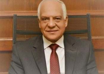 الجيزة تزيل أقدم تعدي على خط التنظيم لفيلا بناصية شارع الهرم مع المريوطية