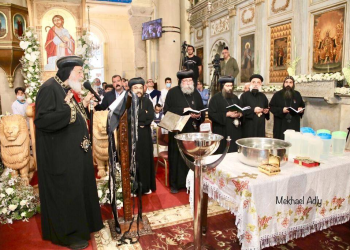 بالصور.. البابا تواضروس يختتم قداس أحد الشعانين بصلاة الجناز العام بالكاتدرائية المرقسية بالإسكندرية