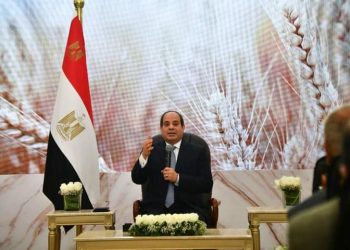 الرئيس “السيسي” يعقد لقاءًا موسعاً مع الصحفيين والإعلاميين بعد الجولة التفقدية لتوشكى