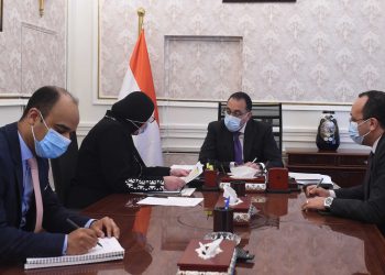 “مدبولي”: نعمل على دفع الصناعة المحلية خلال الفترة الحالية وتوفير مستلزمات الانتاج