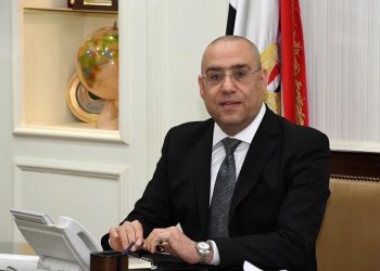 زير الإسكان يتابع تقدم الأعمال بمشروع سد ومحطة “جوليوس نيريرى” الكهرومائية على نهر روفيجى بدولة تنزانيا