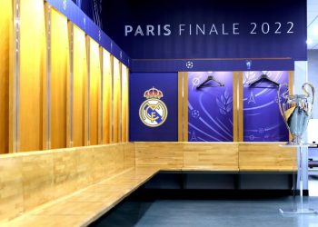 غُرفة ملابس ريال مدريد جاهزة في باريس