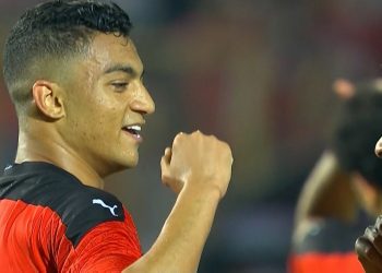 مصطفى محمد يقود الفراعنة للفوز على غينيا بشق الأنفس