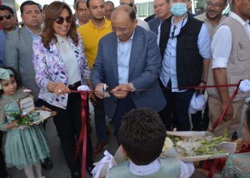 وزير التنمية المحلية ومحافظ دمياط يفتتحان سوق الجملة بشطا