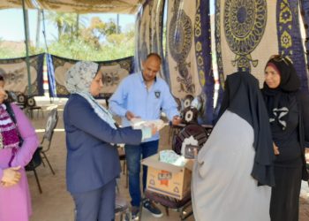 بالصور .. الكشف على 1640 مواطناً خلال قافلة طبية مجانية بالبحيرة