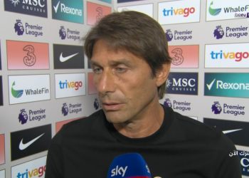 «كونتي» الحكم أعطاني بطاقة حمراء ولم يفهم ما حدث