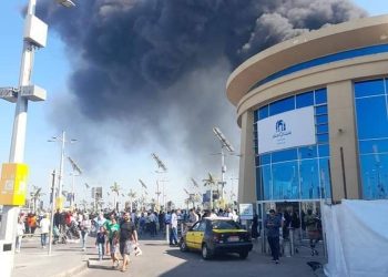 عاجل حريق هائل بكارفور اسكندرية