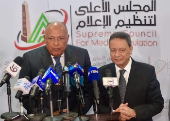 وزير الخارجية ورئيس “الأعلى للإعلام” يشهدان إطلاق أكبر برنامج لتدريب الإعلاميين الأفارقة