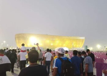 أجواء احتفالية خارج ملعب لوسيل من جانب جماهير الزمالك
