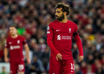 ثنائية الملك و الأسد الكاميروني تمنح الريدز الفوز الأول بدوري أبطال اوروبا