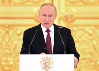 زيلينسكي يدعو لإنشاء محكمة خاصة لمعاقبة روسيا ولافروف يتهم أوكرانيا بالتنكيل بالروس
