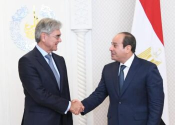 السيسي يتابع مع رئيس شركة سيمنز العالمية للطاقة آفاق التعاون المشترك في مجال مشروعات الطاقة الخضراء