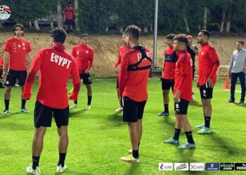 «ميكالي» يلقي محاضرة على لاعبي المنتخب الأوليمبي استعدادًا لمواجهة إسواتيني
