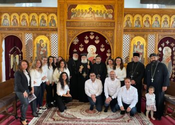 الأنبا أرساني يسيم شمامسة في العيد ال ٢٨ لتأسيس كنيسة مارمرقس بمدينة لاهاي