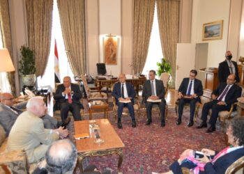 سامح شكري يستقبل السكرتير التنفيذي لاتفاقية الأمم المتحدة الإطارية لتغير المناخ