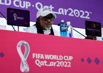 «سونج»: لعبت أربع مرات في كأس العالم فلدي خبرة لمساعدة الكاميرون