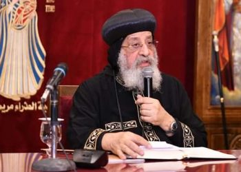 البابا تواضورس يرحب بوفد سياحي من مدرسة قبطية بكندا في اجتماع الأربعاء