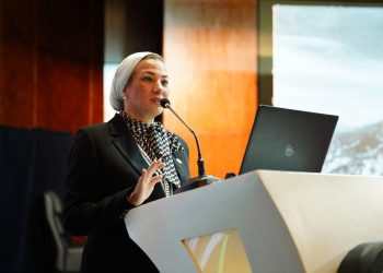 وزيرة البيئة: الدولة المصرية نجحت فى ملف تغير المناخ واستضافة مؤتمر تغير المناخ COP27 والمكاسب التى تحققت وطنياً وإقليمياً ودولياً