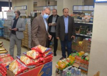 محافظ القليوبية يقود حملة مكبرة ب”4″ مدن لمتابعة إنضباط أسعار السلع الغذائية والتأكُد من توافرها بأسعار مناسبة