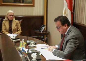 وزير الصحة يبحث مع مدير الوكالة الأمريكية للتنمية الدولية مواصلة العمل على إنجاز مشروعات القطاع الصحي