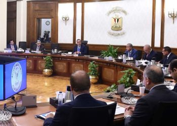 رئيس الوزراء يتابع جهود الحفاظ على مشروعات الإسكان “بديل العشوائيات” وتنظيم برامج “بناء الإنسان” لسكانها