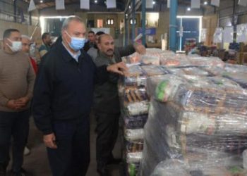 الهجان : ضبط “84” طن أرز وسكر وزيت ودقيق وسلع غذائية أخرى بمخزن بقليوب