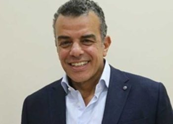 مرتجى يتسلم شهادة توثيق مشاركة الأهلي بكأس العالم للمرة الثامنة