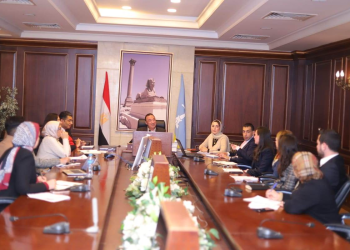 محافظ الإسكندرية يلتقي ممثلي البنك الدولي والمؤسسة الدولية لمساندة التنمية الاقتصادية لبحث سبل التعاون المشترك