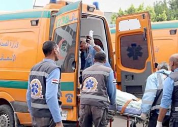تسمم أب وأنجاله الثلاثة بسبب وجبة فاسدة بالبحيرة