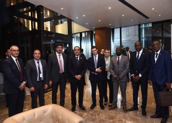 الرئيس السنغالى يلتقى ممثلى الشركات المصرية ويشيد بما تمتلكه من خبرات