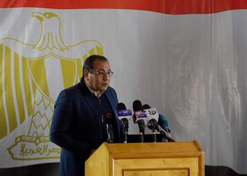 رئيس الوزراء :  الحكومة هدفها النهوض بصناعة الغزل والنسيج وفق توجيهات الرئيس  السيسي