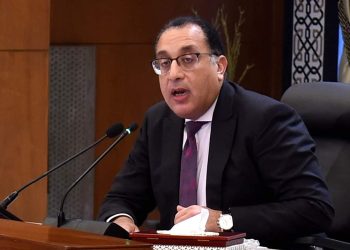رئيس الوزراء : 145 مليون دولار استثمارات لـ3 شركات سيارات وقعنا معها اتفاقيات