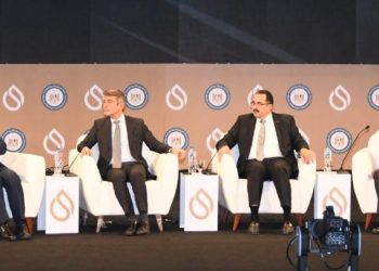 وزير البترول يشارك في  الجلسة الاستراتيجية مع وزير الطاقة اللبناني ورئيس سلطة الطاقة الفلسطيني