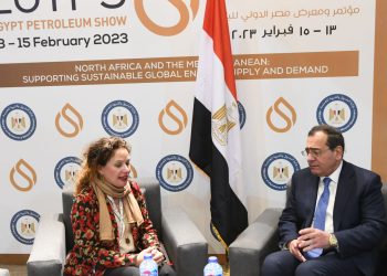 “الملا” يواصل سلسلة اللقاءات التي يجريها مع رؤساء كبريات شركات البترول العالمية