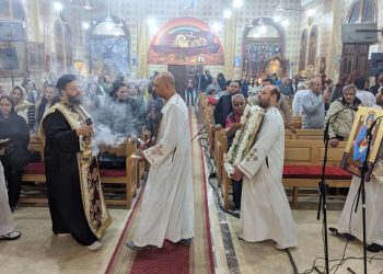 عشية عيد الصليب من كنيسة الصليب بالمعادى