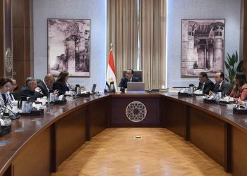 رئيس الوزراء يستعرض أبرز ملامح الخطة الاستثمارية للعام (2023-2024)