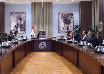 رئيس الوزراء يستكمل استعراض مقترح الخطة الاستثمارية للعام المالي 2023- 2024