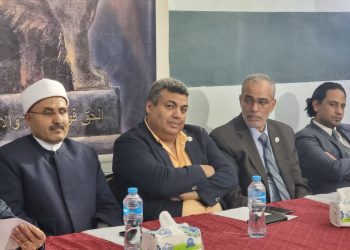 حزب الوفد بالسويس يُكرّم الأمهات المثاليات في عيد الأم