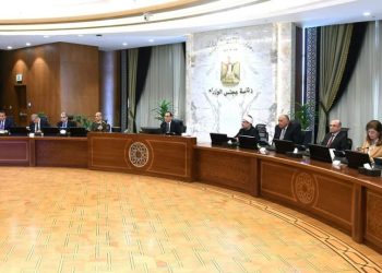 “مدبولي”: زيارة الرئيس لسيناء و إفطاره وسط أبنائه يؤكد نجاح الدولة  في دحر الإرهاب والتركيز على تحقيق التنمية في سيناء